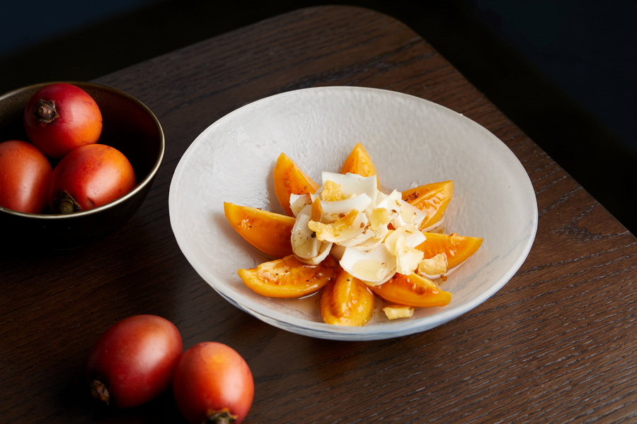 蜂蜜腌渍树番茄，乳扇碎 Marinated Tamarillo with Honey, Rushan.jpg