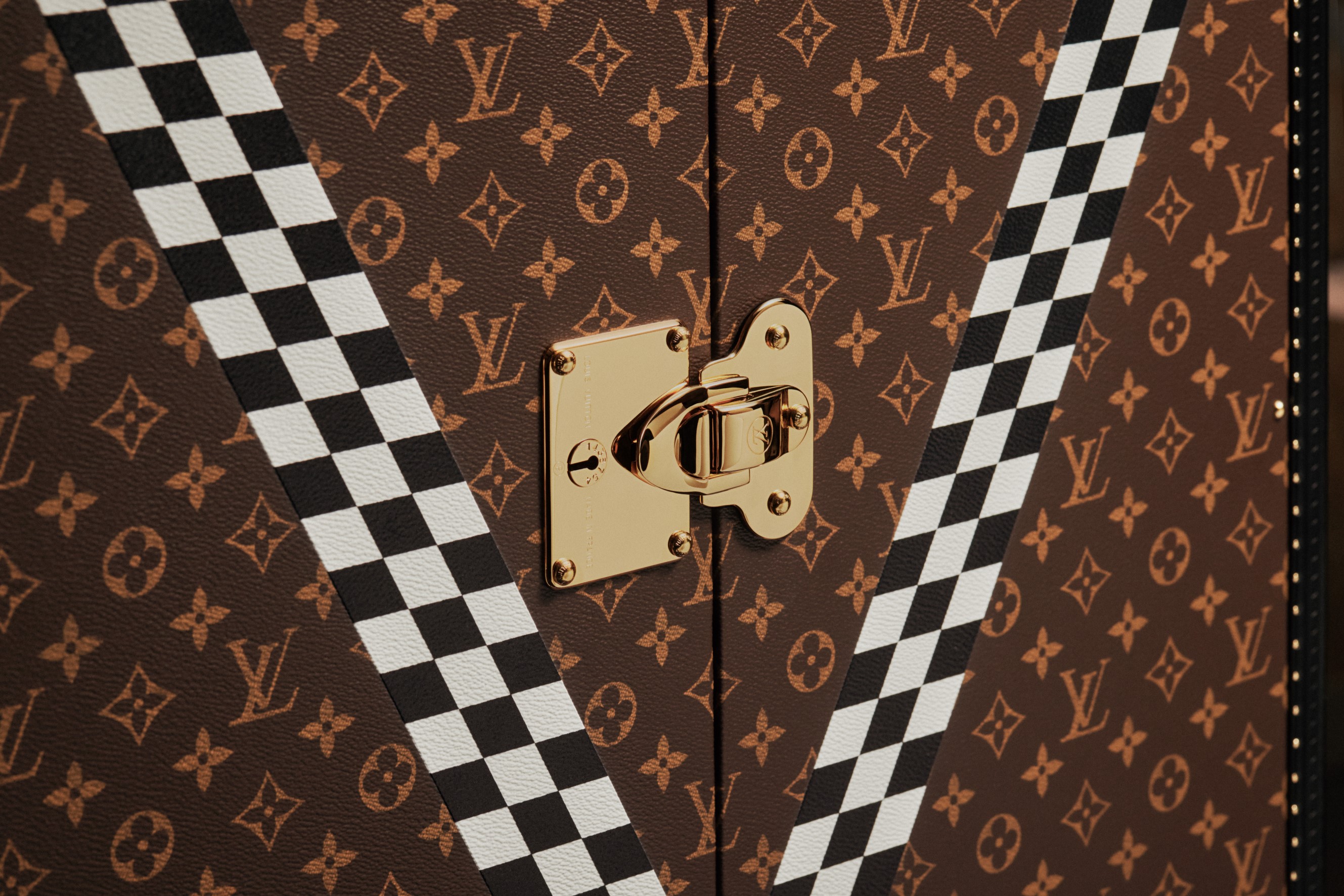 LV Trunk 5.jpg