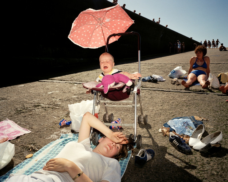 英格兰，新布莱顿，New Brighton, Great Britain, 1985 ©马丁·帕尔， 玛格南图片社，Martin Parr, Magnum Photos.jpg